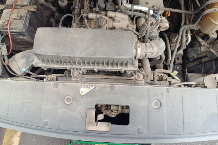 Used Wuling Zhengcheng 2021 1.5T Manual Comfort Version Engine Bay