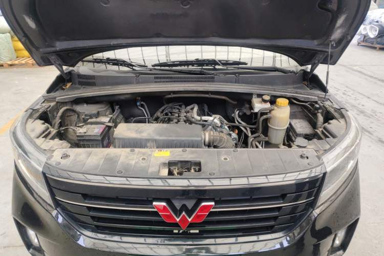 Used Wuling Zhengcheng 2021 1.5T Manual Luxury Version Engine Bay