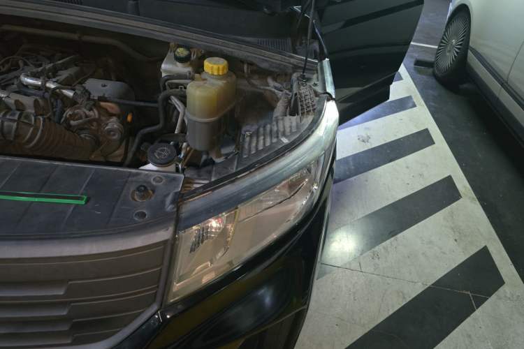 Used Wuling Zhengcheng 2021 1.5T Manual Comfort Version Engine Bay Left
