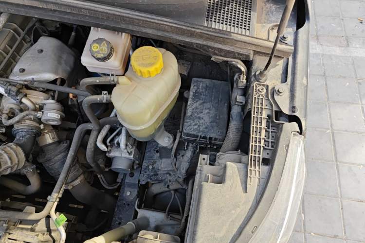 Used Wuling Zhengcheng 2021 1.5T Manual Luxury Version Engine Bay Left