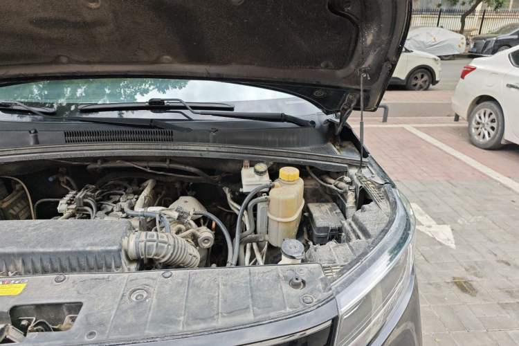 Used Wuling Zhengcheng 2021 1.5T Manual Luxury Version Engine Bay Left