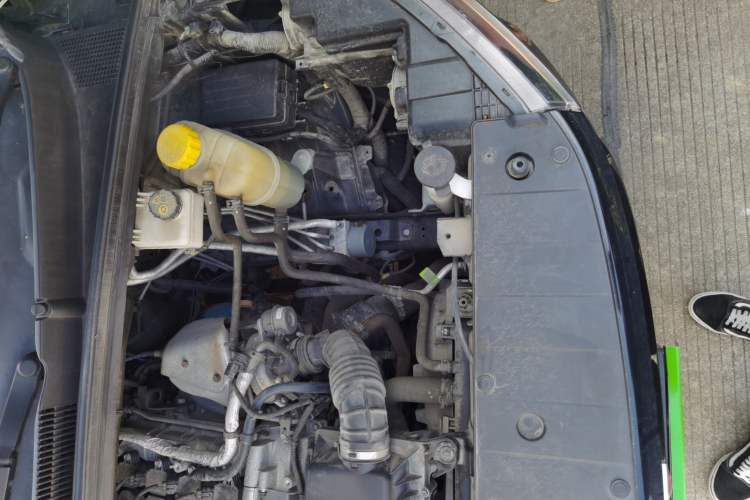 Used Wuling Zhengcheng 2021 1.5T Manual Luxury Version Engine Bay Left