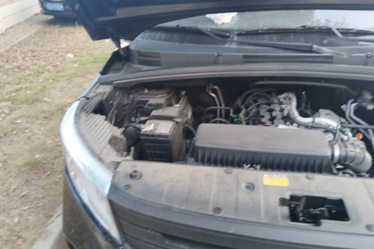 Used Wuling Zhengcheng 2021 1.5T Manual Comfort Version Engine Bay Right