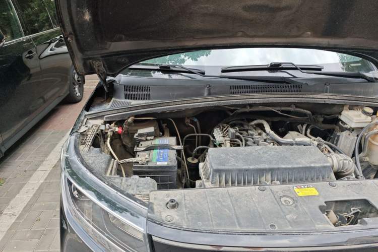 Used Wuling Zhengcheng 2021 1.5T Manual Luxury Version Engine Bay Right