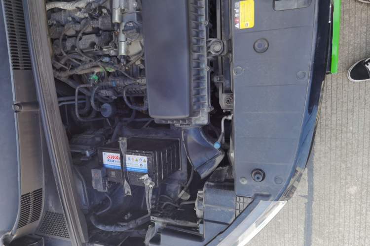 Used Wuling Zhengcheng 2021 1.5T Manual Luxury Version Engine Bay Right