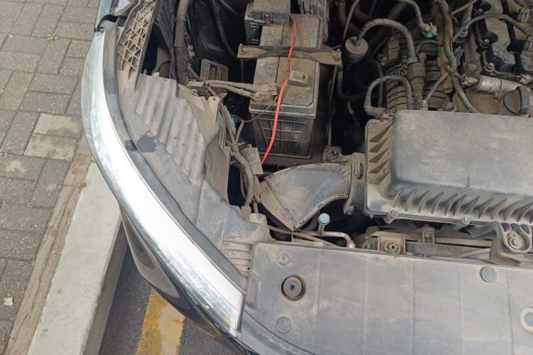 Used Wuling Zhengcheng 2021 1.5T Manual Comfort Version Engine Bay Right