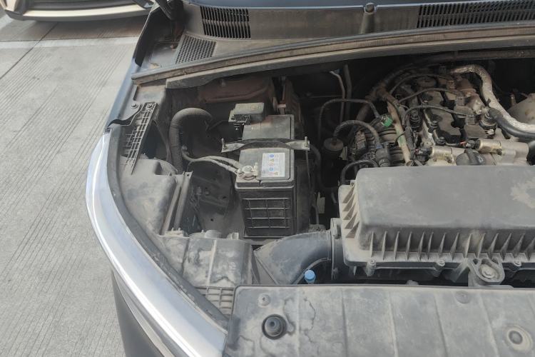 Used Wuling Zhengcheng 2021 1.5T Manual Luxury Version Engine Bay Right