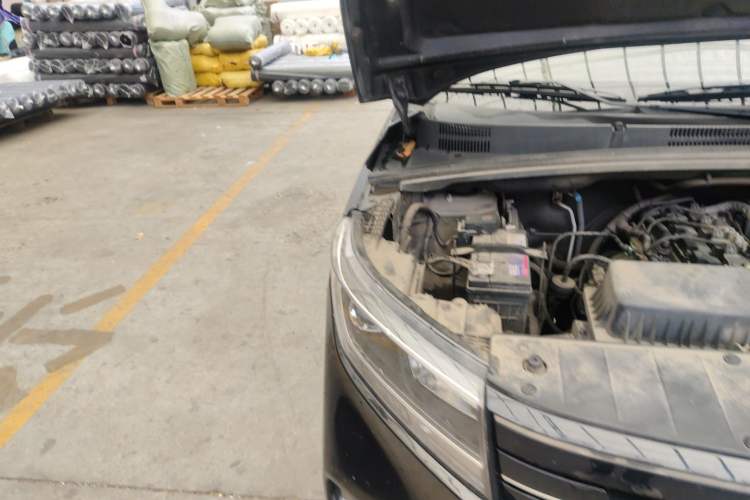 Used Wuling Zhengcheng 2021 1.5T Manual Luxury Version Engine Bay Right
