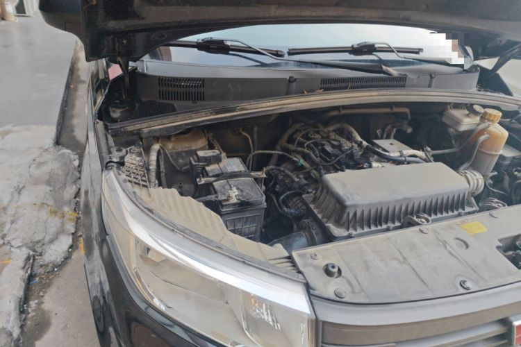 Used Wuling Zhengcheng 2021 1.5T Manual Comfort Version Engine Bay Right
