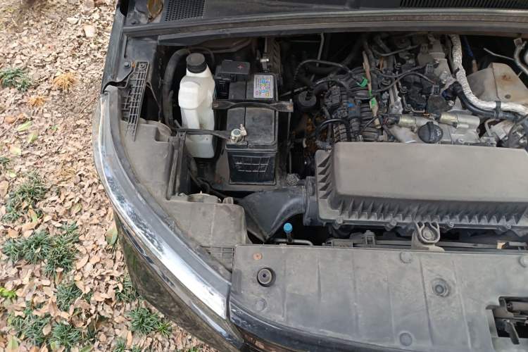 Used Wuling Zhengcheng 2021 1.5T Manual Luxury Version Engine Bay Right