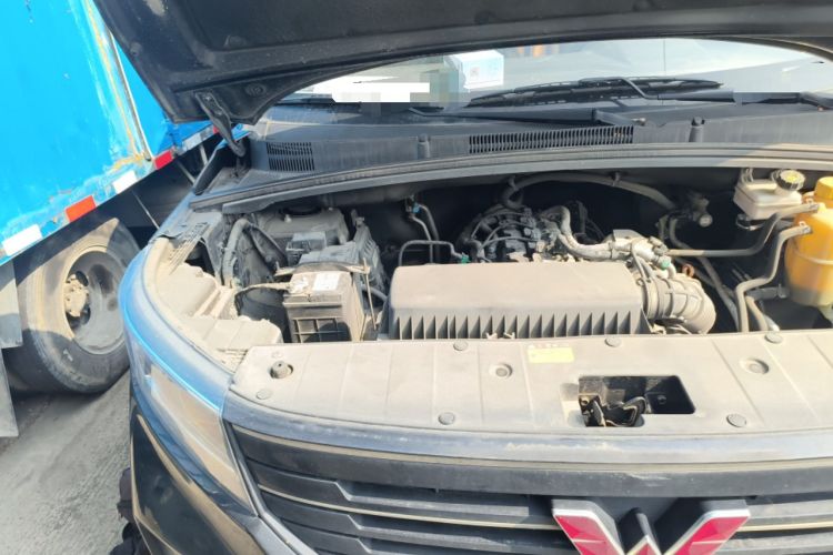 Used Wuling Zhengcheng 2021 1.5T Manual Luxury Version Engine Bay Right