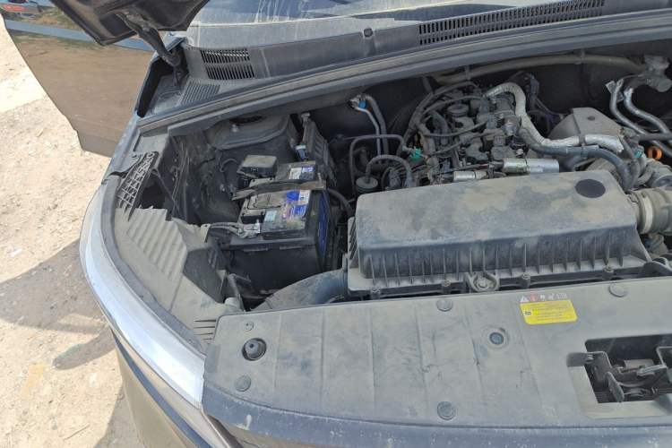 Used Wuling Zhengcheng 2021 1.5T Manual Comfort Version Engine Bay Right