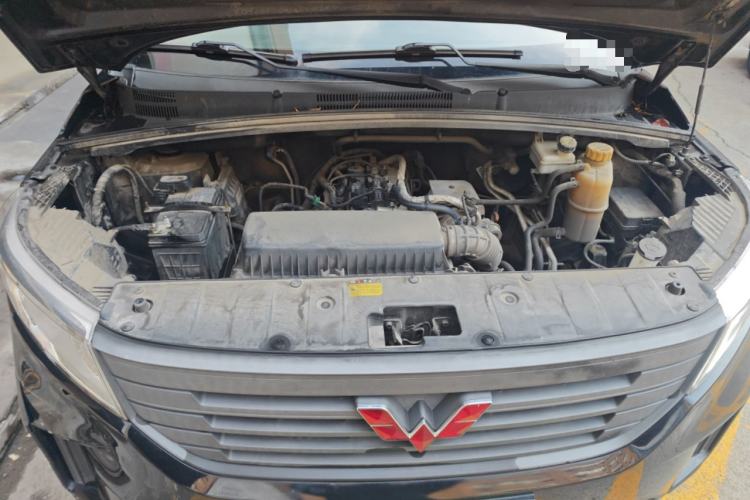 Used Wuling Zhengcheng 2021 1.5T Manual Comfort Version Engine Bay