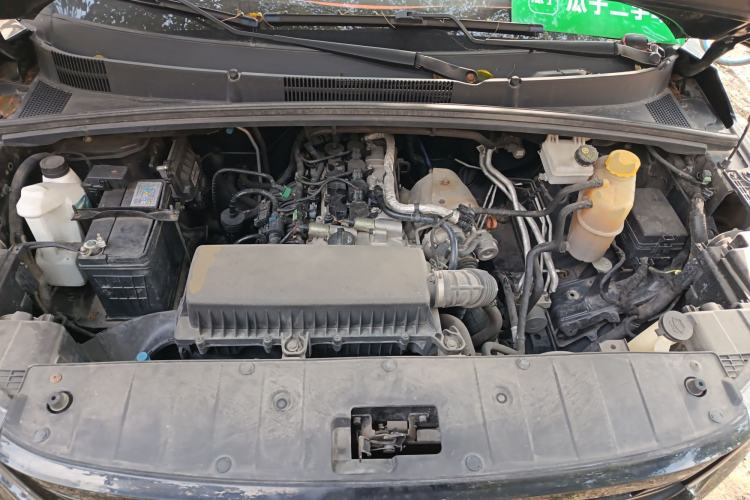 Used Wuling Zhengcheng 2021 1.5T Manual Luxury Version Engine Bay