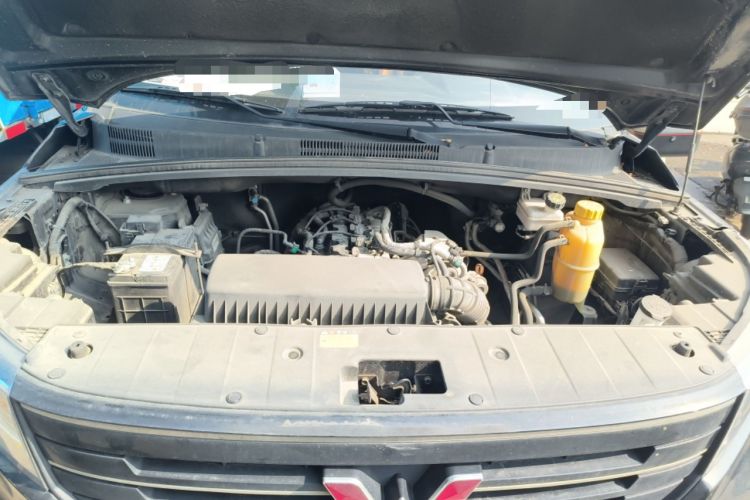 Used Wuling Zhengcheng 2021 1.5T Manual Luxury Version Engine Bay