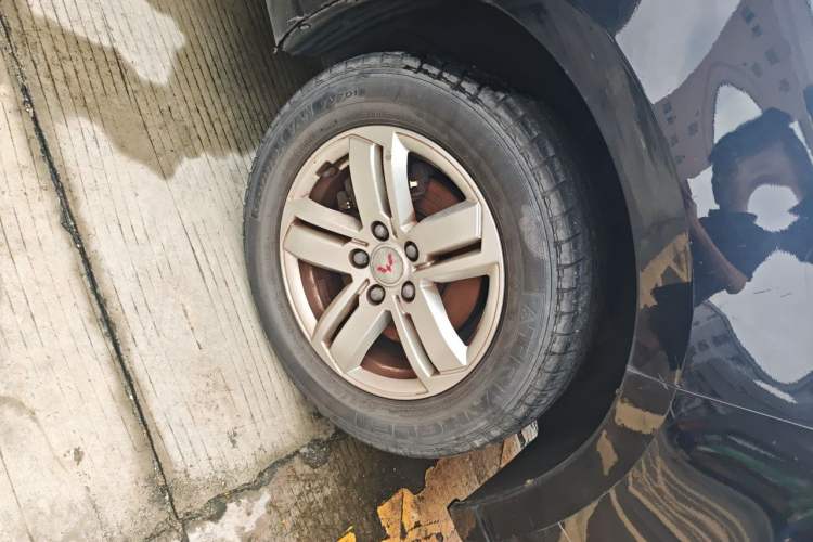 Used Wuling Zhengcheng 2021 1.5T Manual Luxury Version Exterior 1