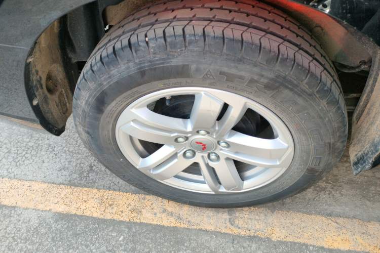Used Wuling Zhengcheng 2021 1.5T Manual Luxury Version Exterior 2