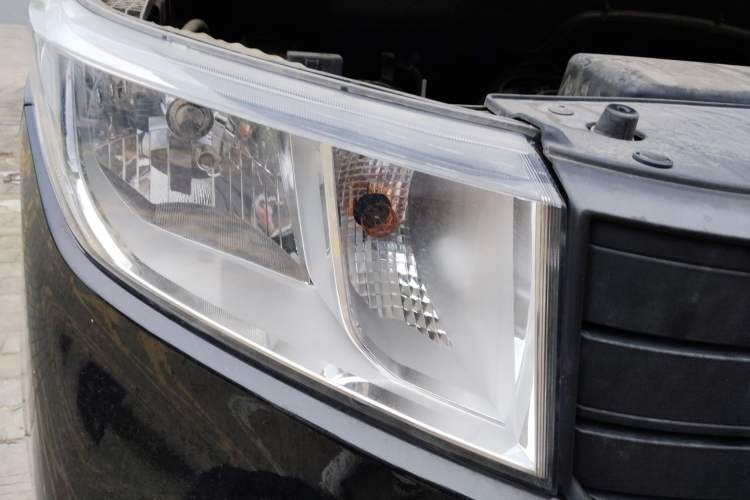 Used Wuling Zhengcheng 2021 1.5T Manual Comfort Version Exterior 5