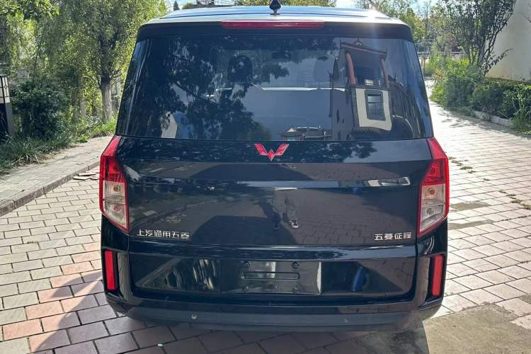 Used Wuling Zhengcheng 2021 1.5T Manual Comfort Version Exterior 5