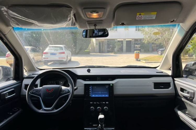 Used Wuling Zhengcheng 2021 1.5T Manual Luxury Version Exterior 7