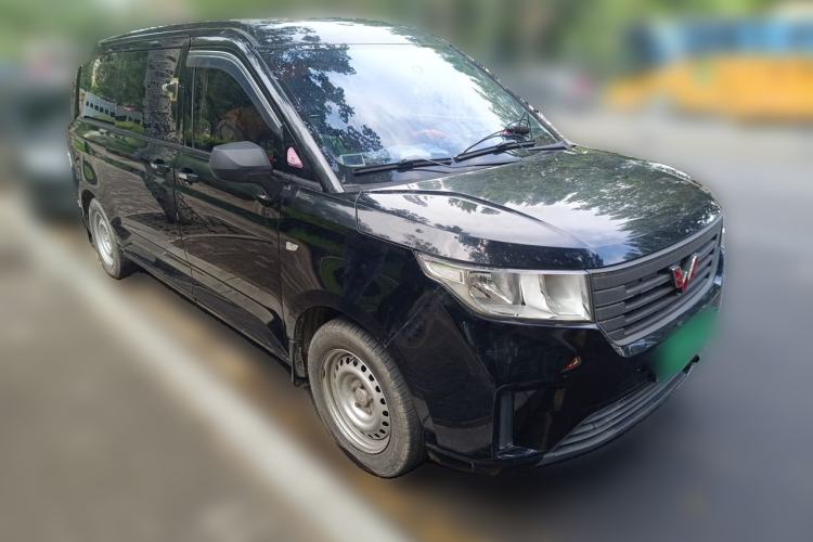 Used Wuling Zhengcheng 2021 1.5T Manual Comfort Version Front Right 45 Deg