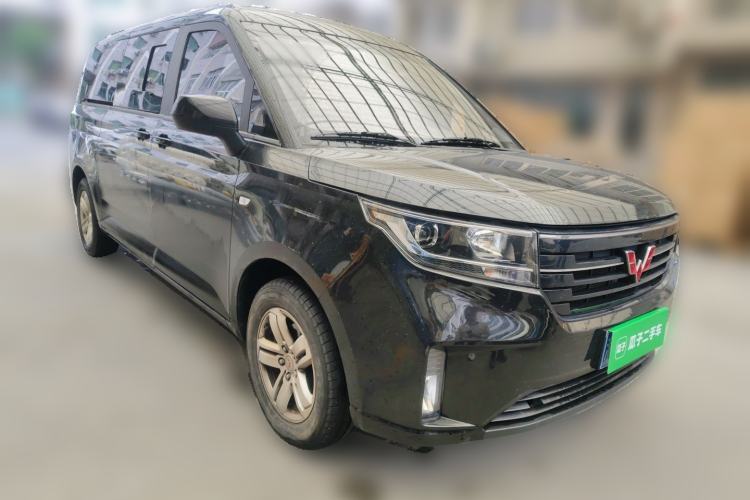 Used Wuling Zhengcheng 2021 1.5T Manual Luxury Version Front Right 45 Deg