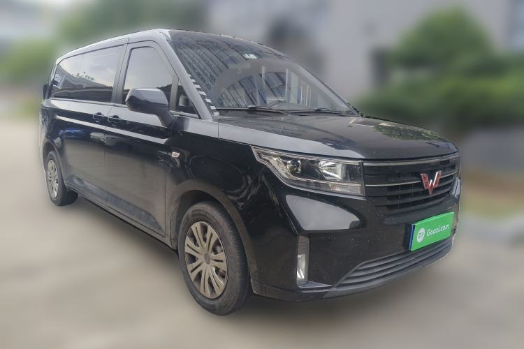 Used Wuling Zhengcheng 2021 1.5T Manual Luxury Version Front Right 45 Deg