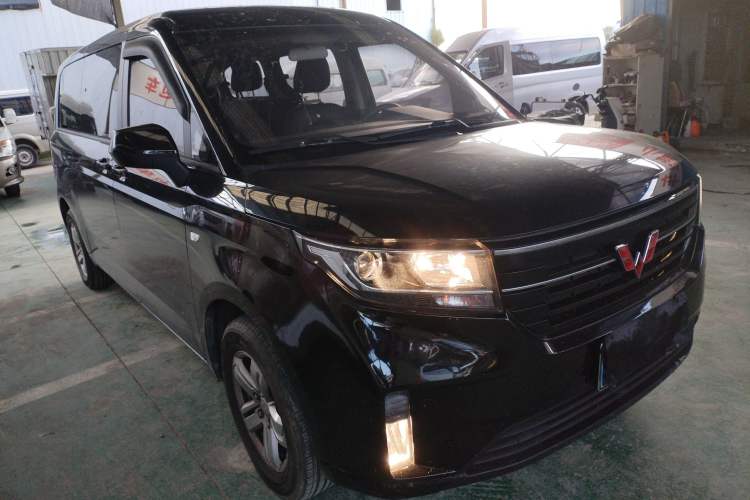 Used Wuling Zhengcheng 2021 1.5T Manual Luxury Version Front Right 45 Deg
