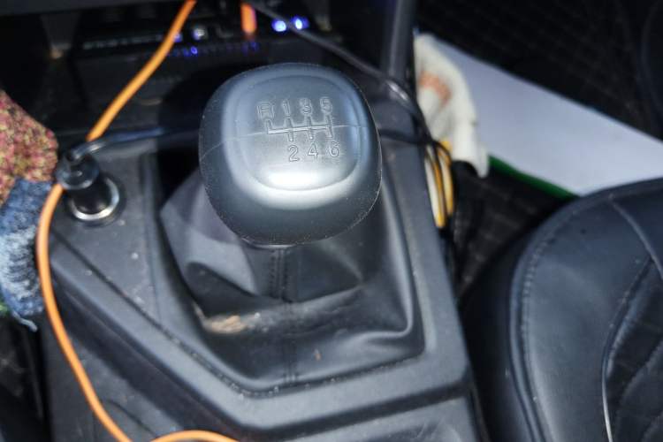 Used Wuling Zhengcheng 2021 1.5T Manual Comfort Version Gear Lever