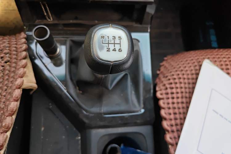 Used Wuling Zhengcheng 2021 1.5T Manual Luxury Version Gear Lever