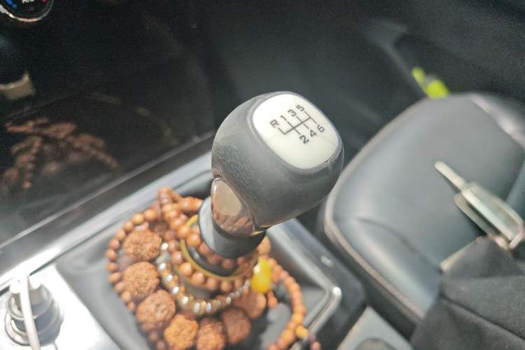 Used Wuling Zhengcheng 2021 1.5T Manual Luxury Version Gear Lever