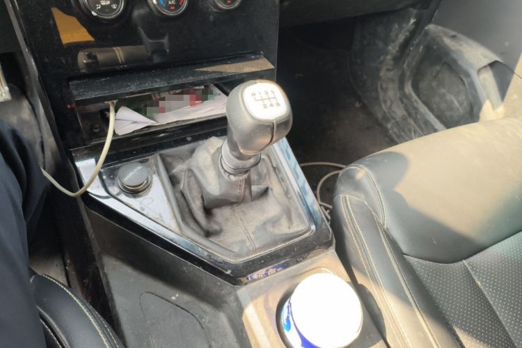 Used Wuling Zhengcheng 2021 1.5T Manual Luxury Version Gear Lever