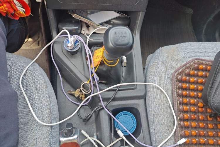 Used Wuling Zhengcheng 2021 1.5T Manual Comfort Version Gear Lever