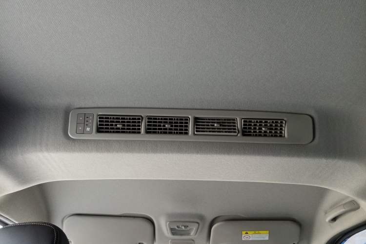 Used Wuling Zhengcheng 2021 1.5T Manual Luxury Version Headliner