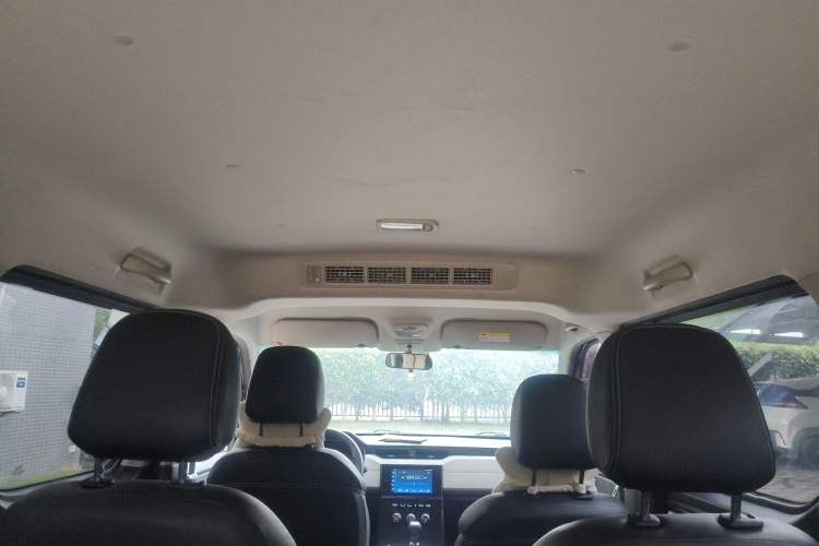 Used Wuling Zhengcheng 2021 1.5T Manual Luxury Version Headliner