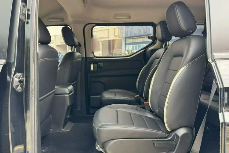 Used Wuling Zhengcheng 2021 1.5T Manual Luxury Version Interior 1
