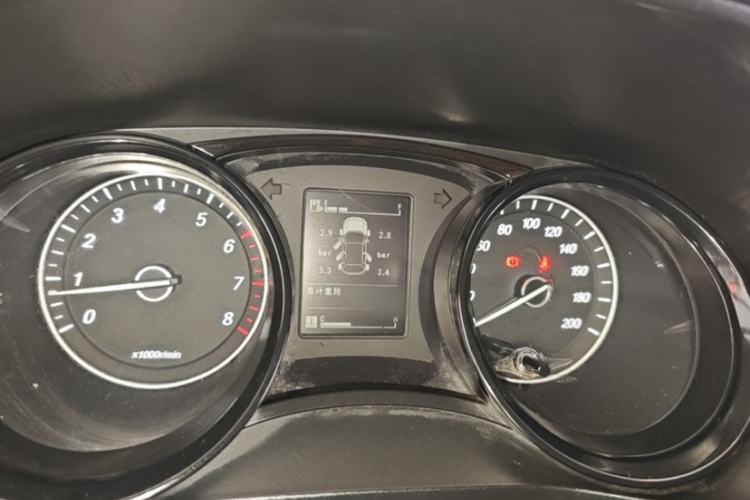 Used Wuling Zhengcheng 2021 1.5T Manual Luxury Version Interior 2