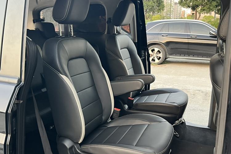 Used Wuling Zhengcheng 2021 1.5T Manual Luxury Version Interior 5
