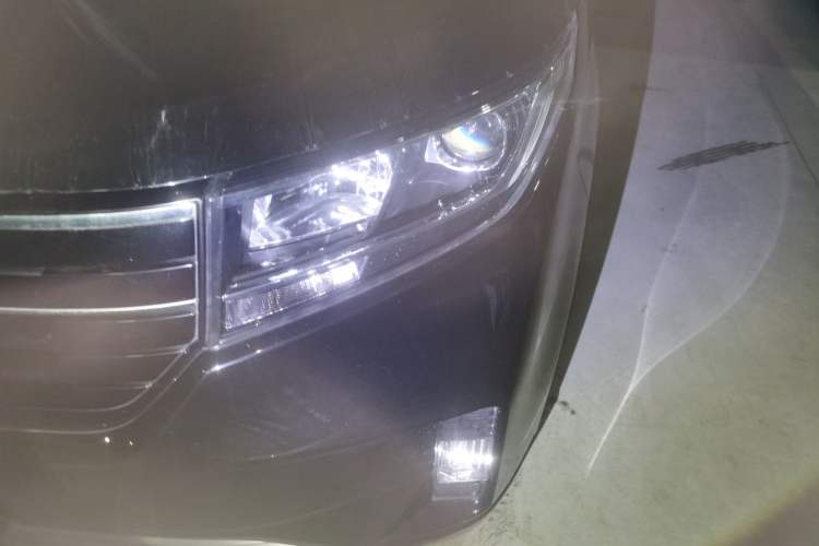 Used Wuling Zhengcheng 2021 1.5T Manual Luxury Version Left Front Headlight