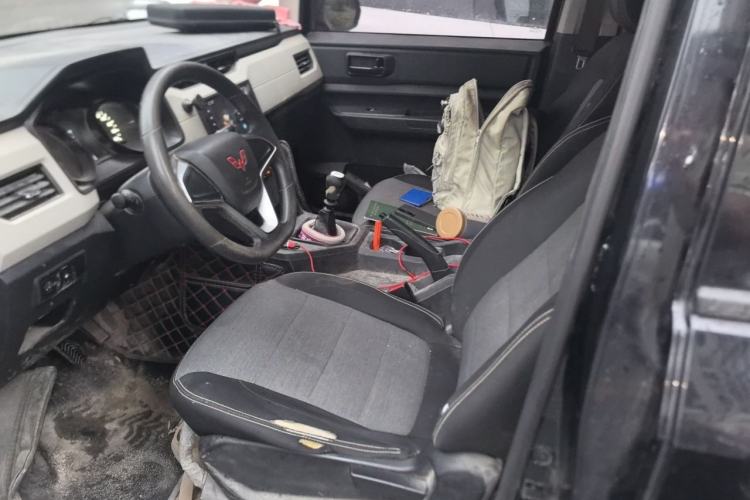 Used Wuling Zhengcheng 2021 1.5T Manual Comfort Version Left Front Seat