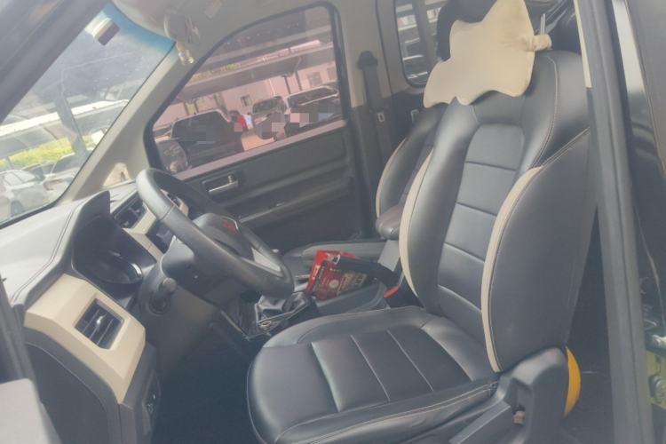 Used Wuling Zhengcheng 2021 1.5T Manual Luxury Version Left Front Seat