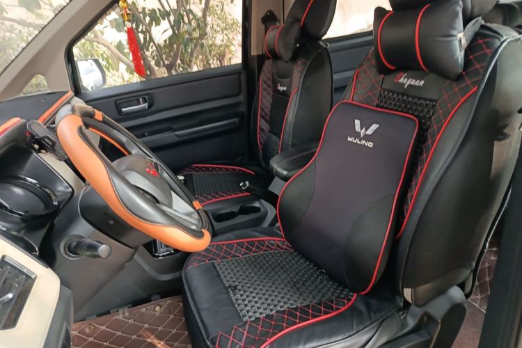 Used Wuling Zhengcheng 2021 1.5T Manual Luxury Version Left Front Seat