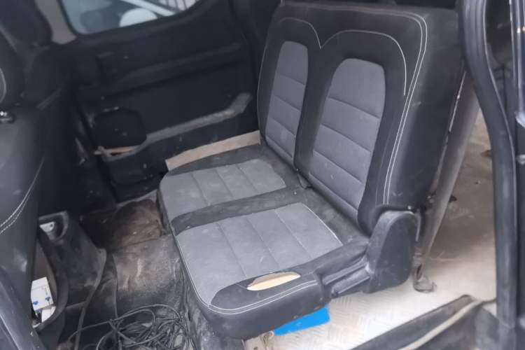 Used Wuling Zhengcheng 2021 1.5T Manual Comfort Version Left Rear Seat