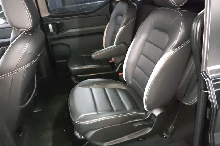 Used Wuling Zhengcheng 2021 1.5T Manual Luxury Version Left Rear Seat