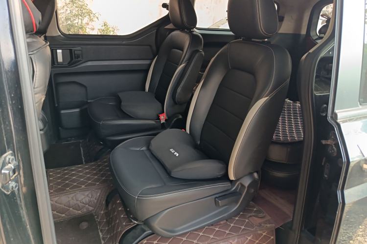Used Wuling Zhengcheng 2021 1.5T Manual Luxury Version Left Rear Seat