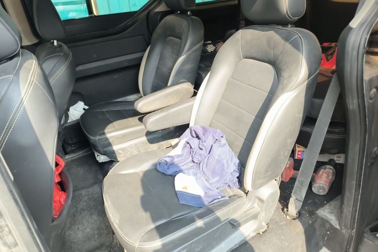 Used Wuling Zhengcheng 2021 1.5T Manual Luxury Version Left Rear Seat