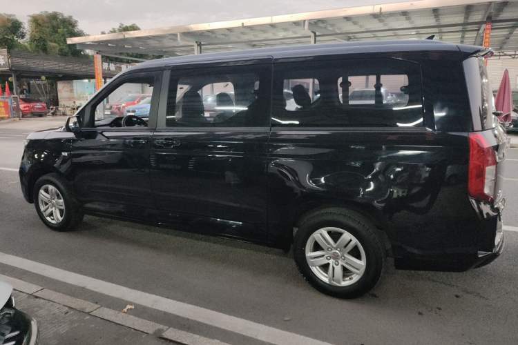 Used Wuling Zhengcheng 2021 1.5T Manual Luxury Version Left Side