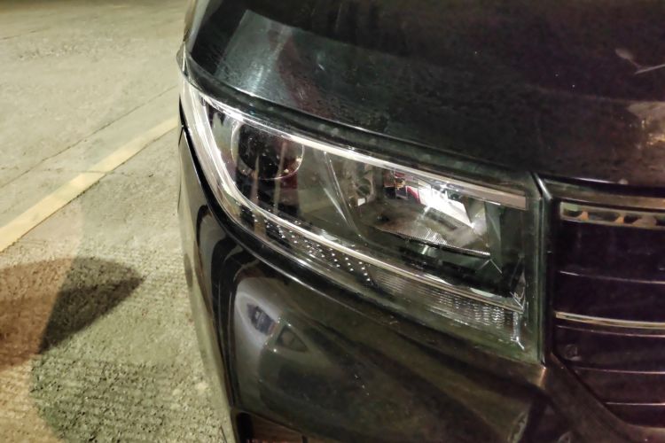 Used Wuling Zhengcheng 2021 1.5T Manual Comfort Version Right Front Headlight