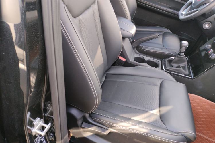 Used Wuling Zhengcheng 2021 1.5T Manual Luxury Version Right Front Seat
