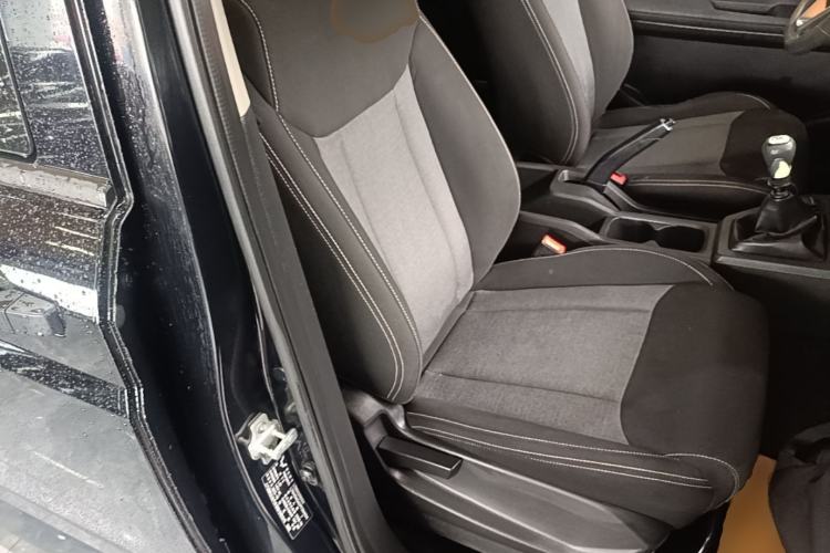 Used Wuling Zhengcheng 2021 1.5T Manual Comfort Version Right Front Seat